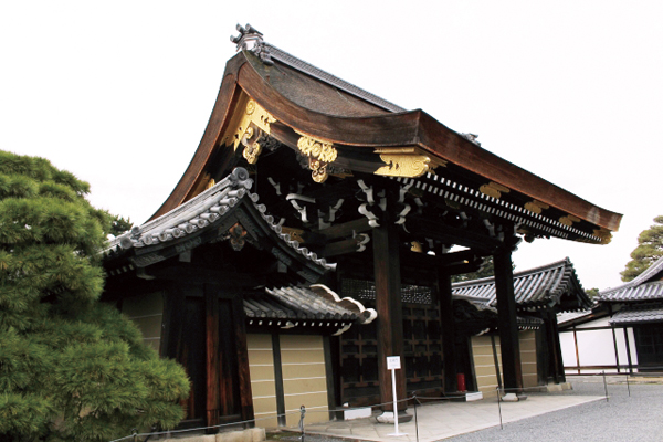 【限定24名】秋の京都御所と瑠璃光院と贅沢ランチの旅