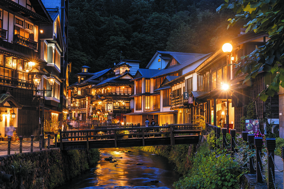 一度は行きたい！温泉地を堪能する　憧れの宿　銀山温泉に泊まる山形名所めぐり　1泊2日の旅✴︎